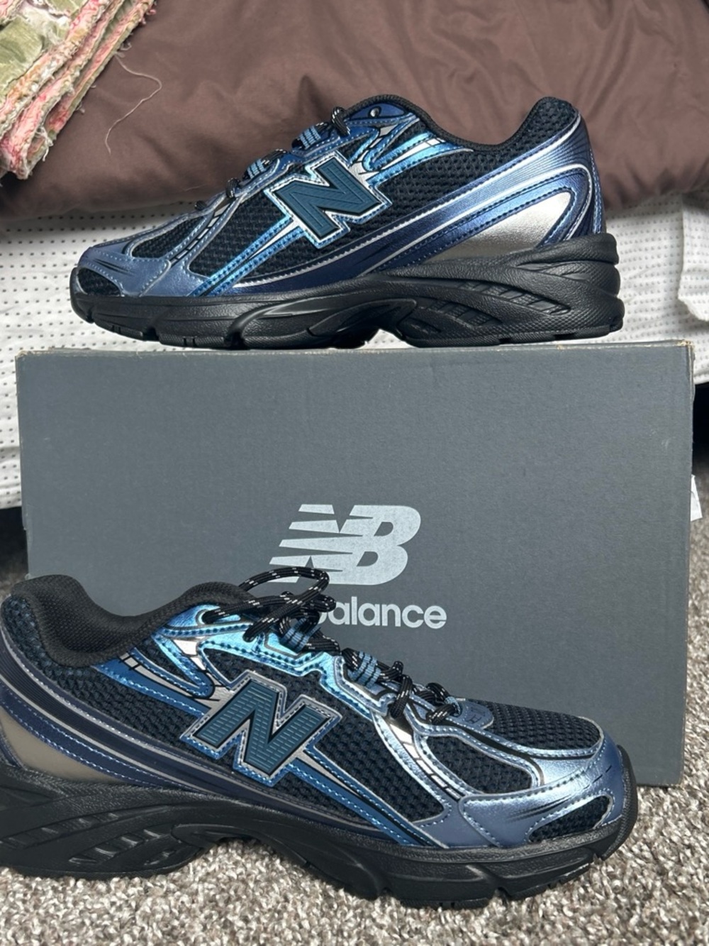 New Balance Men's Athletic Sneakers in Navy Blue and Black